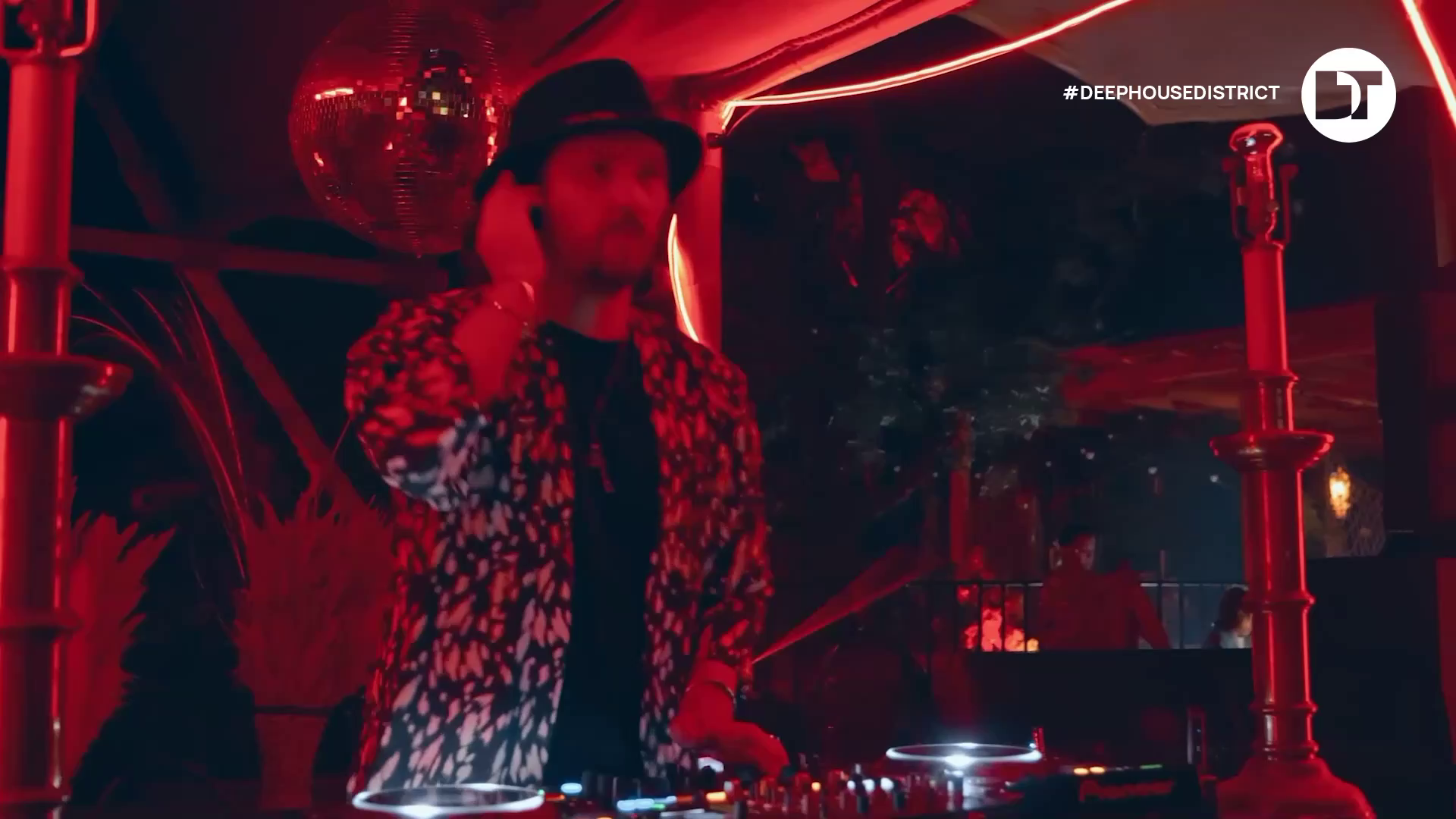 Watch DanceTV Deep House District